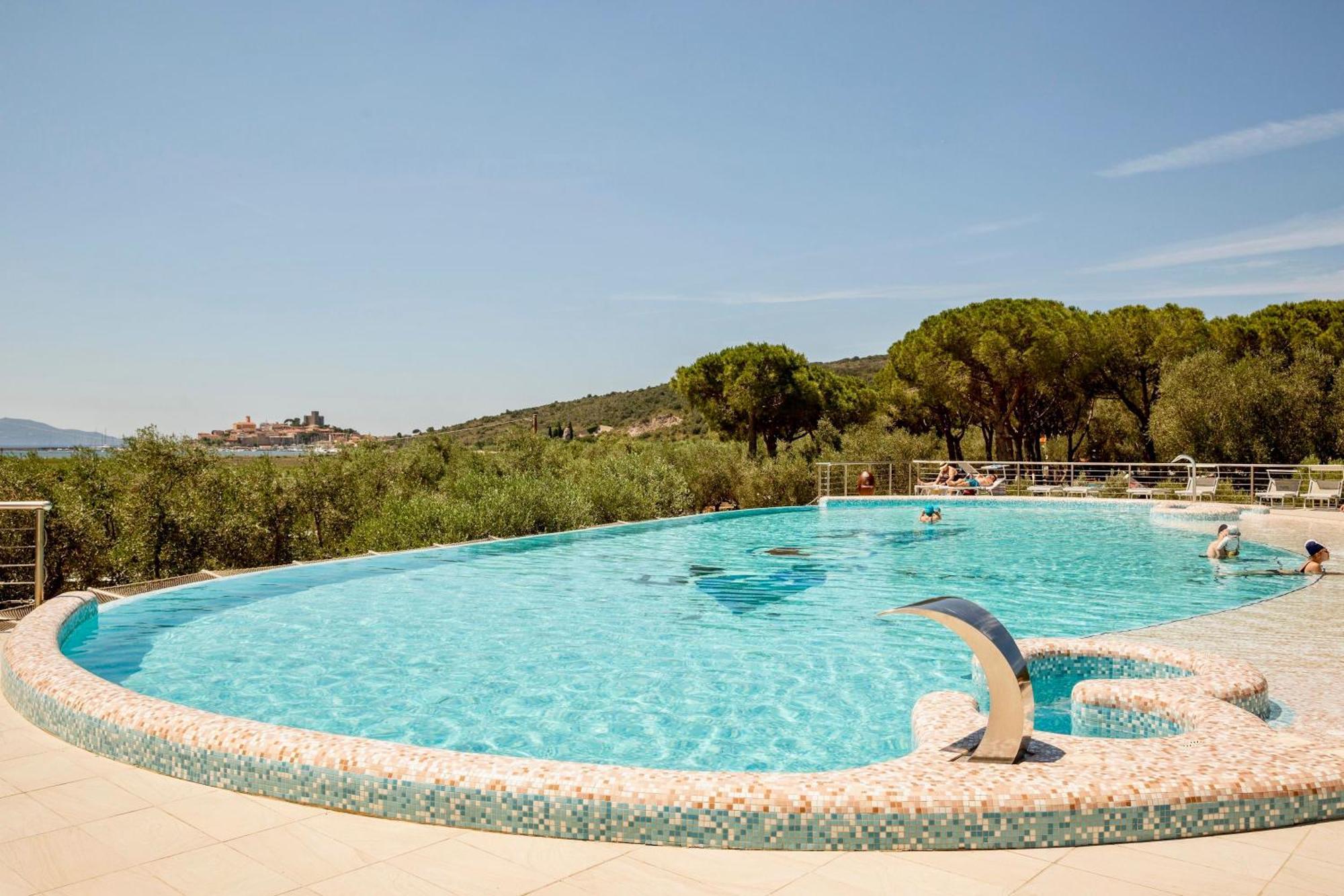 Isa - Residence With Pool And Private Beach In Talamone Just 500 Mt From The Beach Kültér fotó